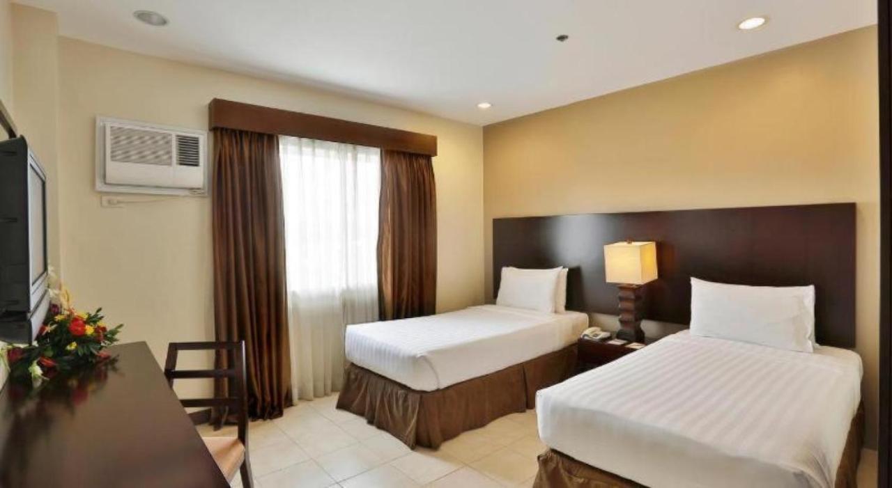 Alpa City Suites Hotel Cebu Extérieur photo