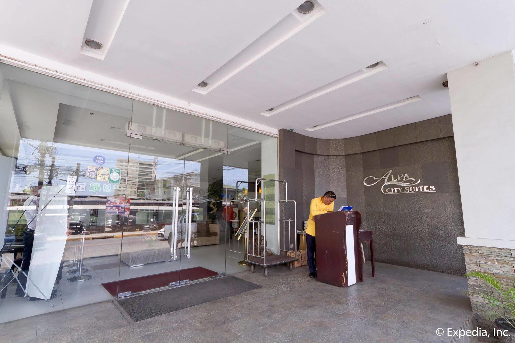Alpa City Suites Hotel Cebu Extérieur photo